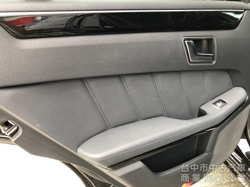 2012M-BENZ W212 E350 276新引擎 中華賓士總代理 實跑8萬公里無事故泡水..五大保證.極品