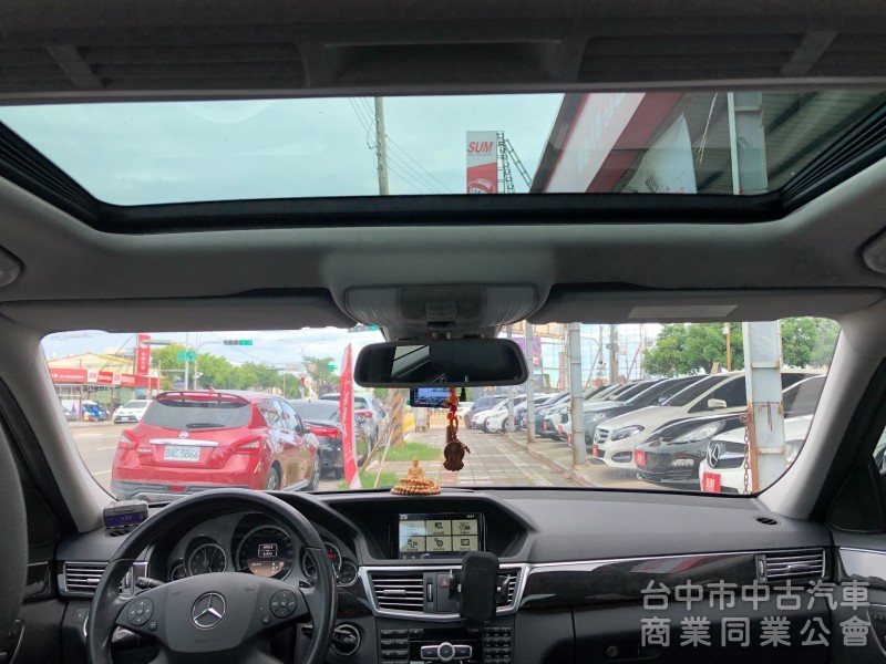 2012M-BENZ W212 E350 276新引擎 中華賓士總代理 實跑8萬公里無事故泡水..五大保證.極品