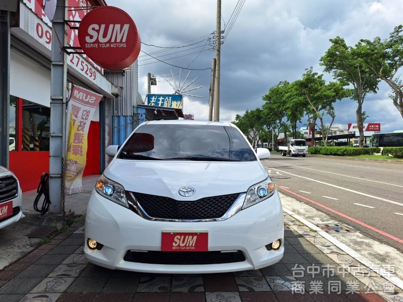 2016豐田SIENNA 七人座豪華休旅車 電動滑門 電動座椅 大螢幕 定速..挑戰全台最優惠價格