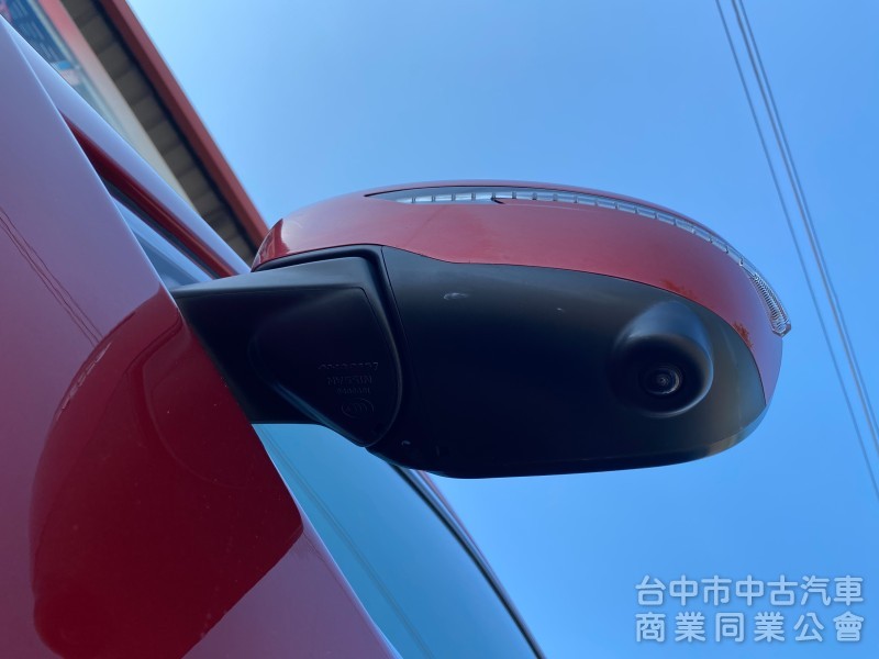2018 Nissan X-Trail 2.5 頂級旗艦科技版/原鈑件引擎煞車輔助/足感應電動尾門/雙區恆溫空調/電動椅