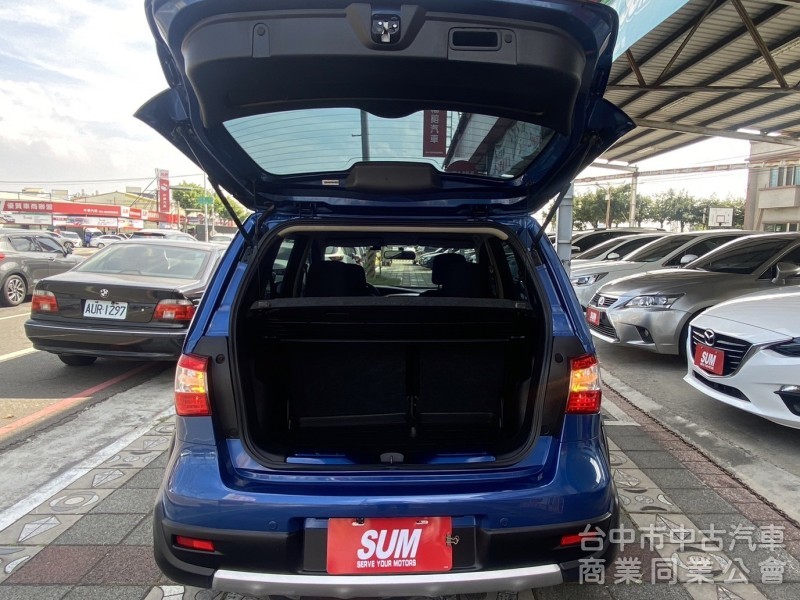 2014年 Nissan Livina 1.6L 行家版 原鈑件 衛星導航 抬顯 車頂行李架 市場熱銷五門掀背小休旅