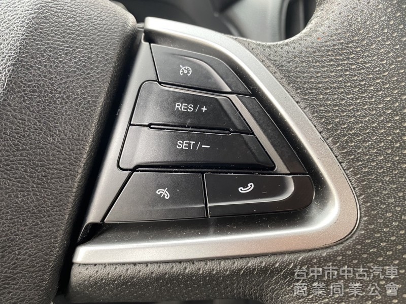 2016年 Luxgen  S3  1.6L 尊爵型 原鈑件 環景 定速 恆溫  倒車顯影 舒適安全 小資族首選代步款
