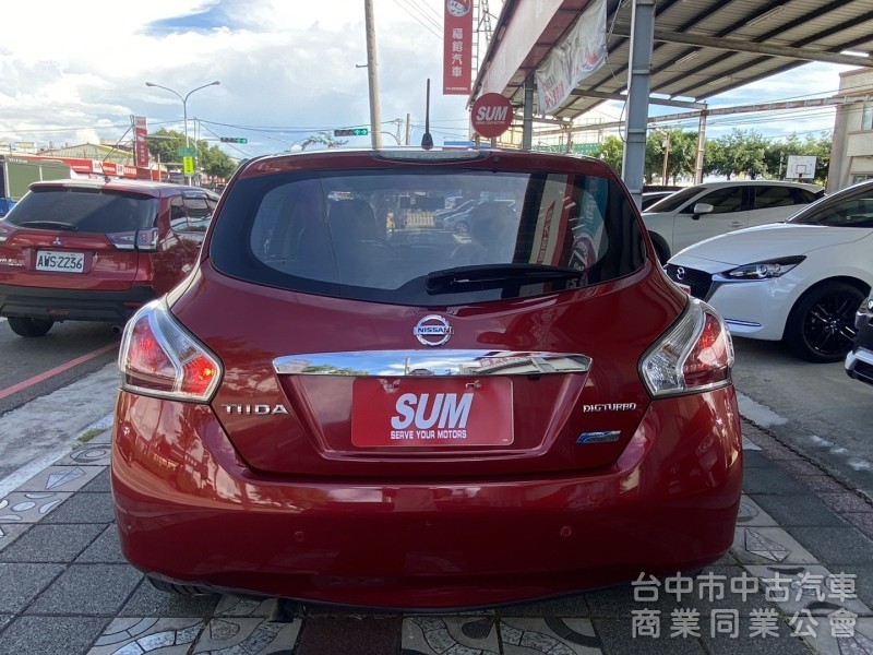 2014年 Nissan Tiida 5D Turbo 1.6 原鈑件 恆溫 I-key 導航 社會新鮮人優質的代步首選