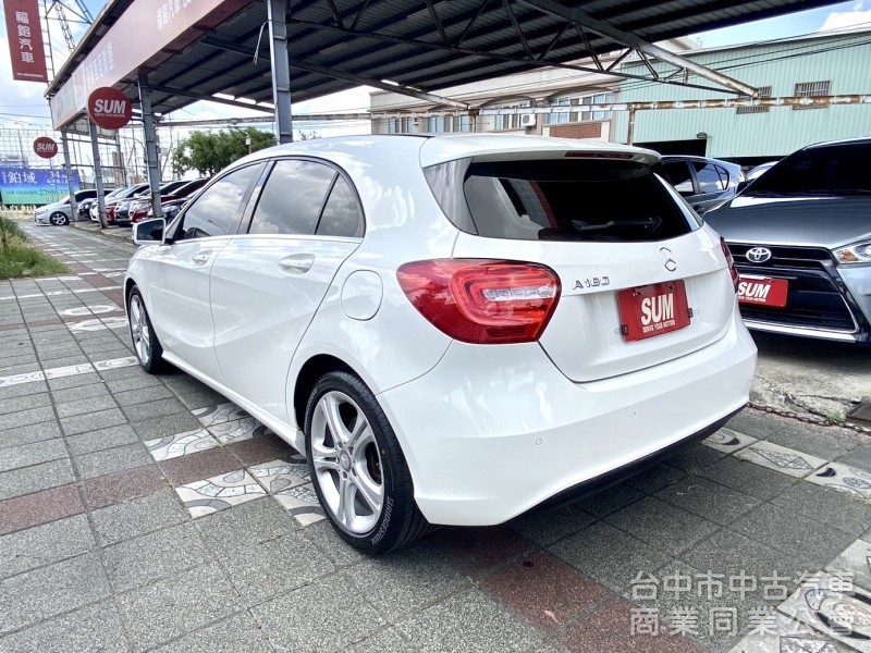 2015年式 M-Benz  A180 1.6  小鋼砲 一手女用車 渦輪引擎 電動座椅 恆溫 入手歐系五門小車最佳首選