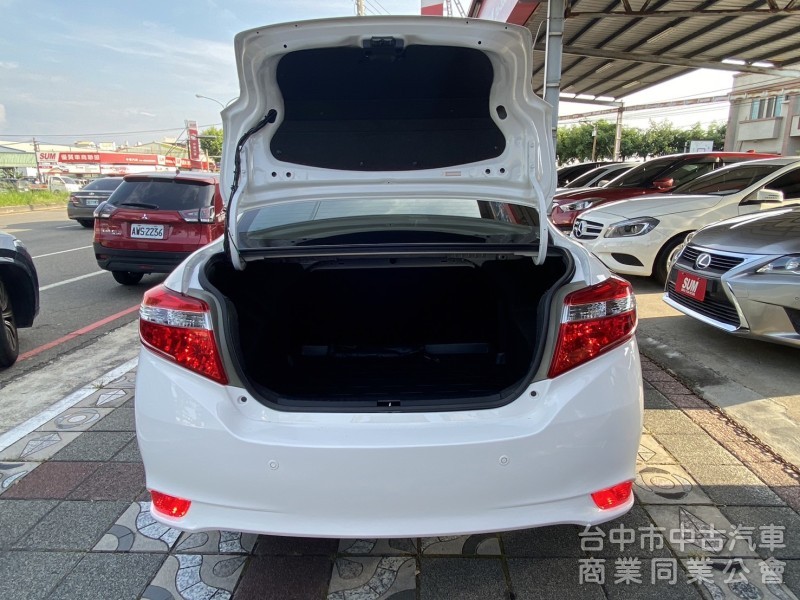 2015年 TOYOTA VIOS 1.5 省油省稅好維護 影音螢幕 倒車顯影 數位電視 都會代步小車首選