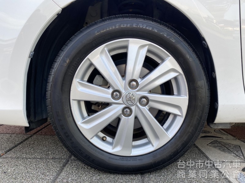 2015年 TOYOTA VIOS 1.5 省油省稅好維護 影音螢幕 倒車顯影 數位電視 都會代步小車首選