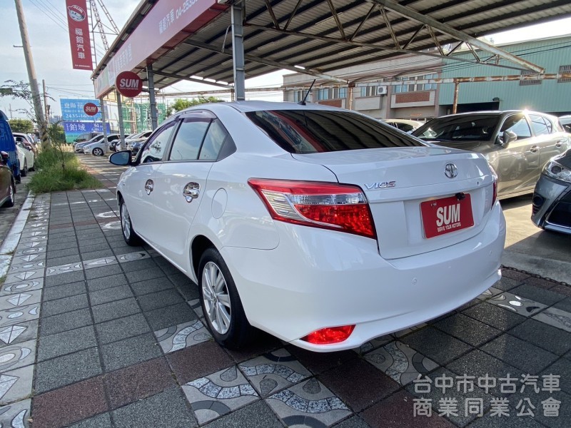 2015年 TOYOTA VIOS 1.5 省油省稅好維護 影音螢幕 倒車顯影 數位電視 都會代步小車首選