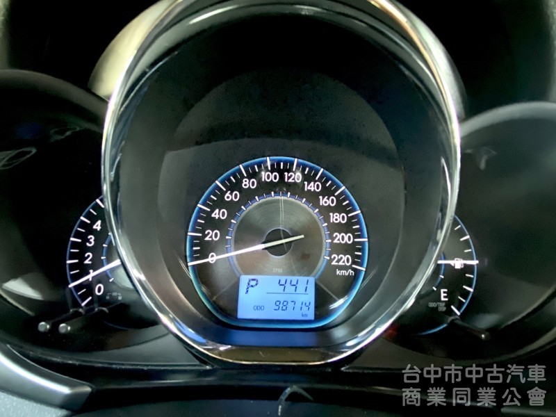 2015年 TOYOTA VIOS 1.5 省油省稅好維護 影音螢幕 倒車顯影 數位電視 都會代步小車首選