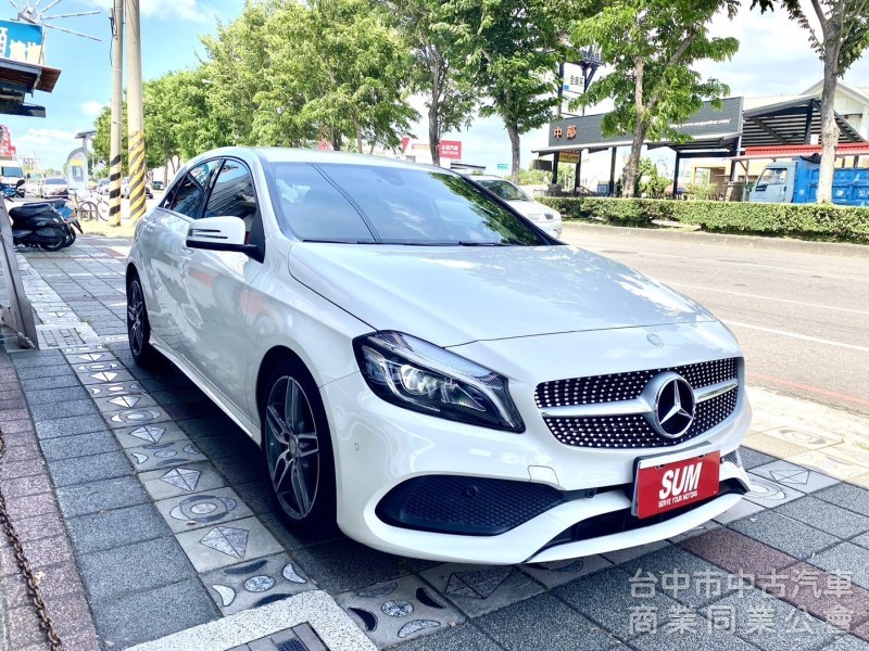 2017年 M-Benz A180 1.6 AMG LINE 總代理 原鈑件 僅跑5萬公里好開好操控 便宜入手賓士小鋼砲