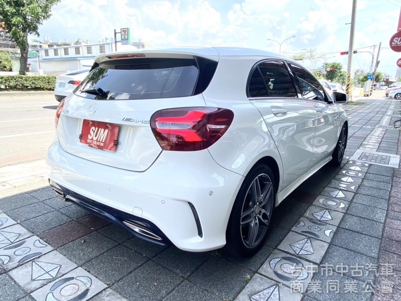 2017年 M-Benz A180 1.6 AMG LINE 總代理 原鈑件 僅跑5萬公里好開好操控 便宜入手賓士小鋼砲