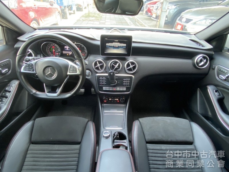 2017年 M-Benz A180 1.6 AMG LINE 總代理 原鈑件 僅跑5萬公里好開好操控 便宜入手賓士小鋼砲