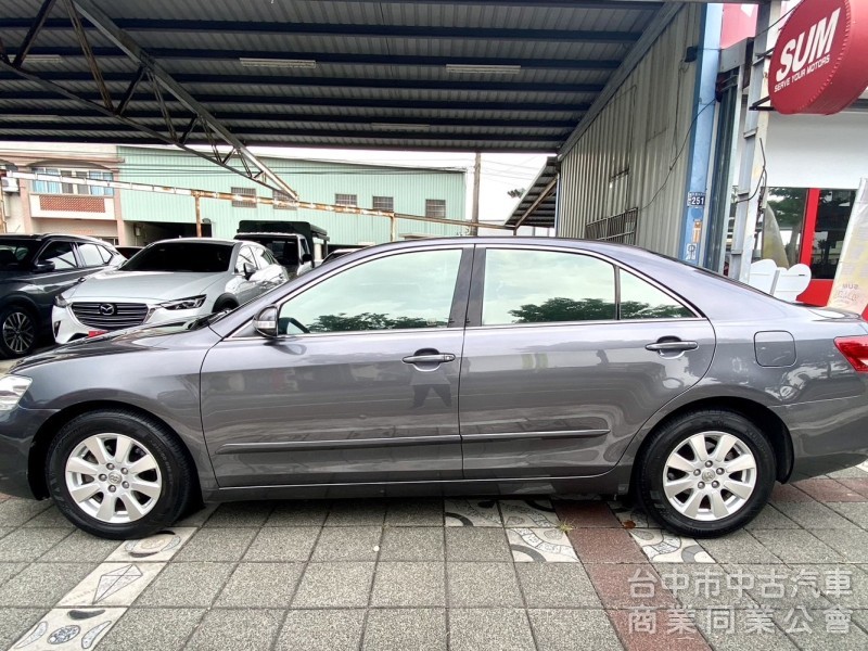 2007年 Toyota  Camry  2.0  E版 里程少 黑內裝 HID頭燈 雙區恆溫 妥善率高的國民家庭房車