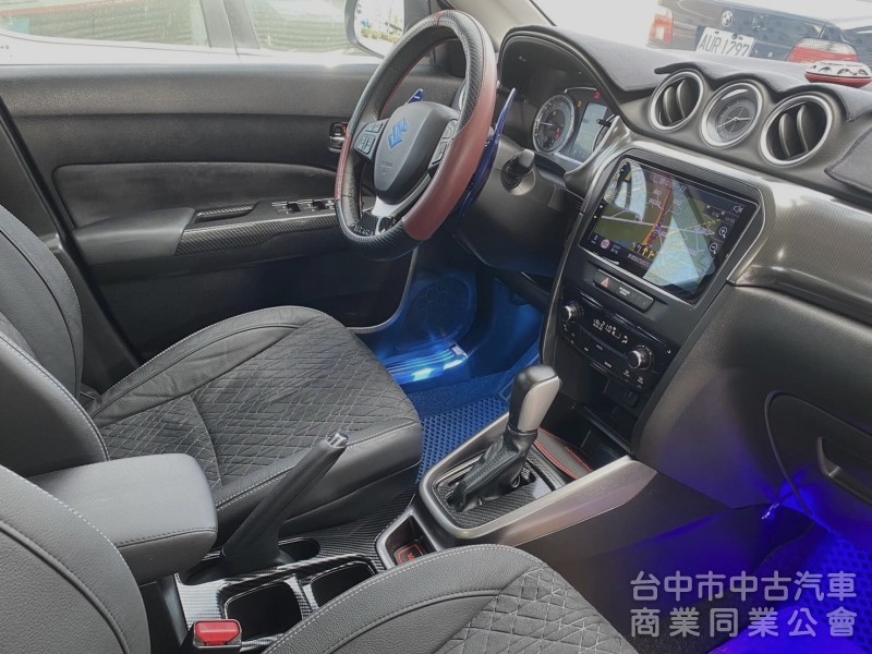 2020年式  SUZUKI  VITARA GLX版 1.6  僅跑2.9萬公里 原鈑件 恆溫 環景 鋼砲型跨界小休旅