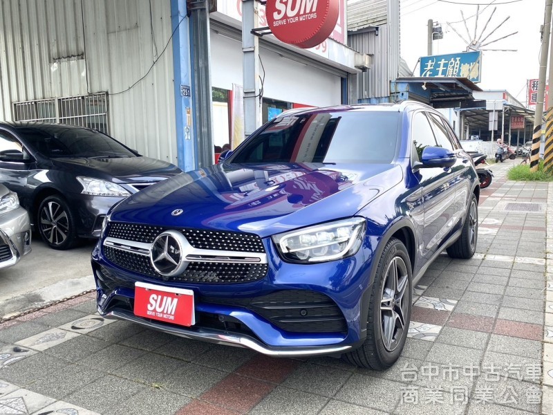 2021年式 M-BENZ GLC300 AMG 4MATIC 2.0 總代理 輕油電 僅跑5萬公里 最暢銷德系休旅車