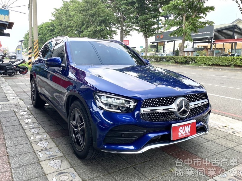 2021年式 M-BENZ GLC300 AMG 4MATIC 2.0 總代理 輕油電 僅跑5萬公里 最暢銷德系休旅車