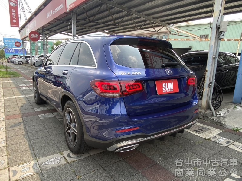 2021年式 M-BENZ GLC300 AMG 4MATIC 2.0 總代理 輕油電 僅跑5萬公里 最暢銷德系休旅車