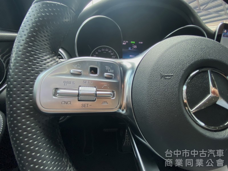 2021年式 M-BENZ GLC300 AMG 4MATIC 2.0 總代理 輕油電 僅跑5萬公里 最暢銷德系休旅車