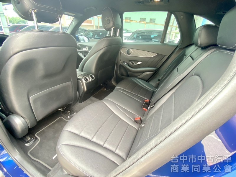 2021年式 M-BENZ GLC300 AMG 4MATIC 2.0 總代理 輕油電 僅跑5萬公里 最暢銷德系休旅車