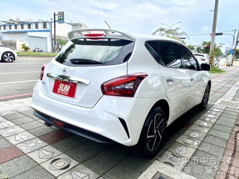 2022年 Nissan TIIDA 5D 1.6 J版 原鈑件 僅跑1.2萬公里 LED頭燈 環景影像 都會型時尚小車