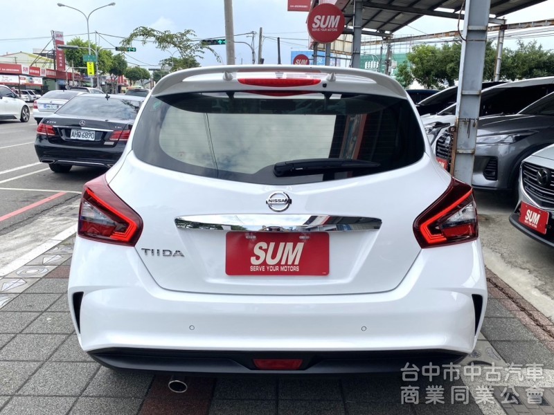 2022年 Nissan TIIDA 5D 1.6 J版 原鈑件 僅跑1.2萬公里 LED頭燈 環景影像 都會型時尚小車