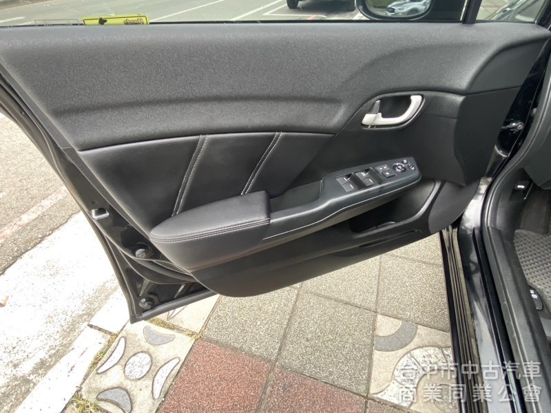 2012年 HONDA  Civic  K14  1.8  VTi 原鈑件 恆溫 定速 舒適好開 養護不費心 經典不敗款