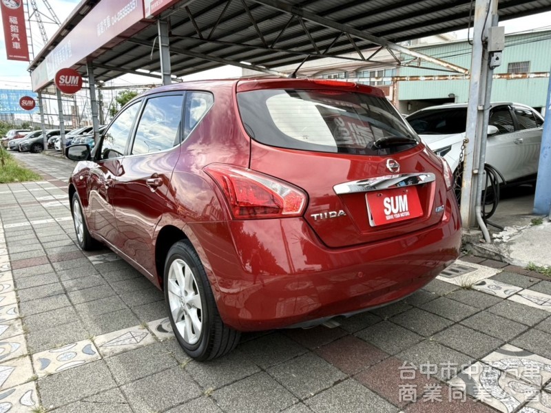 2015年 NISSAN TIIDA 5D 豪華影音版 僅跑4萬公里 恆溫 I-KEY  舒適好開高保值 代步小車首選