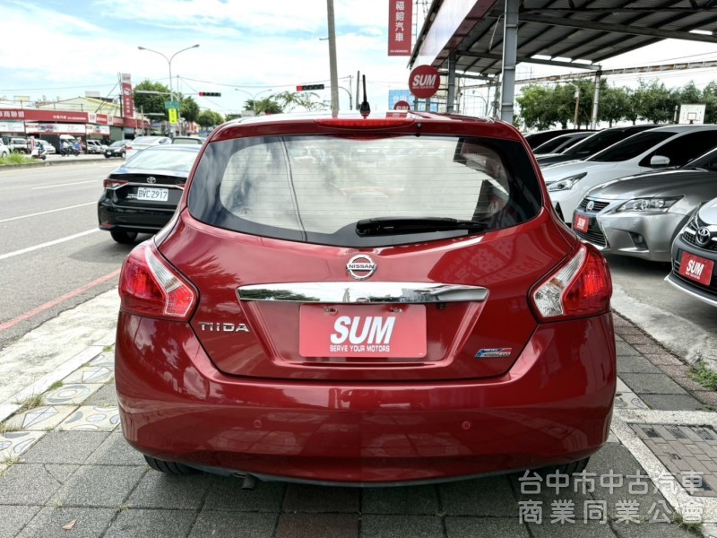 2015年 NISSAN TIIDA 5D 豪華影音版 僅跑4萬公里 恆溫 I-KEY  舒適好開高保值 代步小車首選