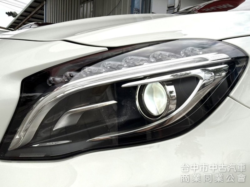 2015年式 M-BENZ 總代理 AMG GLA200 1.6 車況優 僅跑2萬公里 雙電動椅 電尾門 賓士跨界小休旅