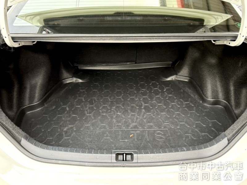 2016年 TOYOTA  ALTIS 1.8 經典版Safety+ 恆溫 I-Key 車況好 氣氛佳 熱門車款首選