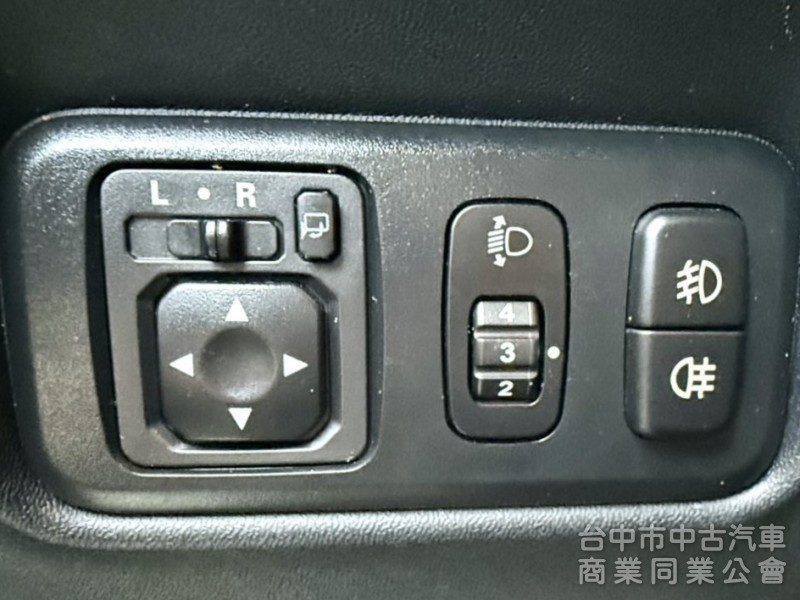 2015年 Mitsubishi Colt Plus 1.5 尊榮型 原鈑件 I-Key 恆溫空調 小型休旅時尚都會小車