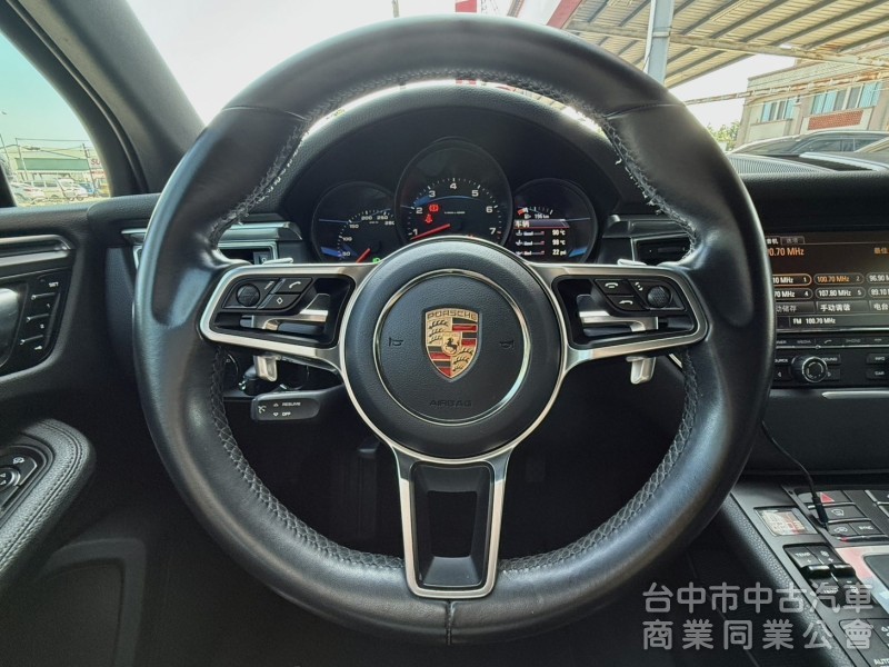 2015年式 保時捷 Macan S 2.0T 總代理 原鈑件 只跑11萬公里 奢豪霸氣 高貴不貴 免百萬輕鬆入主