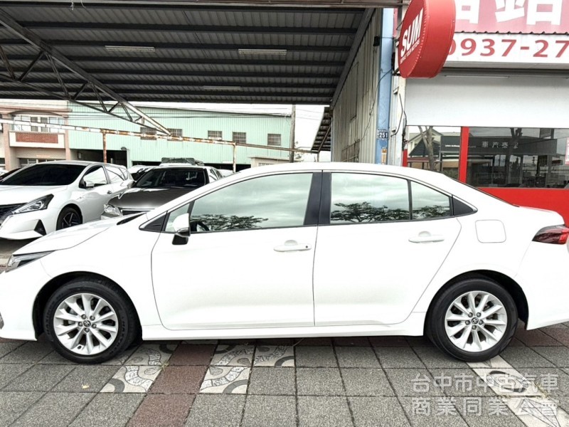 2019年 TOYOTA  Altis  1.8  豪華版 選配原廠影音 ACC 恆溫 定速 妥善率高 好入手的國民神車