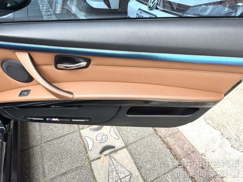 010年 BMW  335i Convertible 雙門硬頂敞篷轎跑 大馬力 市場稀有車種 魅力十足 開出去就是帥