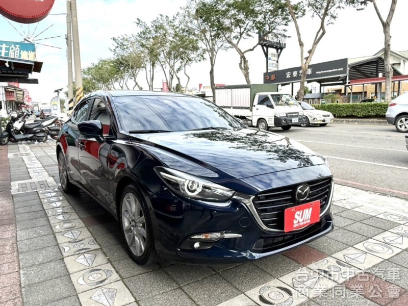 2019年 Mazda 3 5D 2.0 尊榮安全版 原鈑件 ACC跟車 恆溫 電動座椅 魂動美型設計 年輕人的愛款