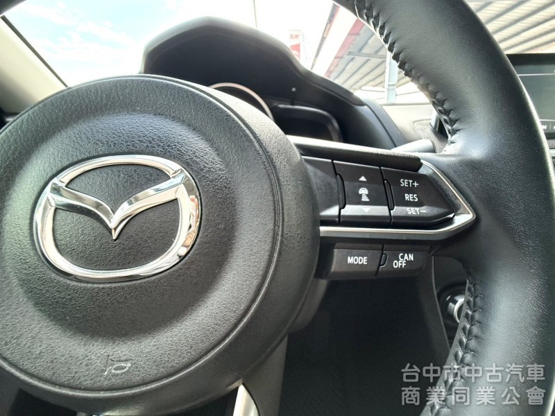 2019年 Mazda 3 5D 2.0 尊榮安全版 原鈑件 ACC跟車 恆溫 電動座椅 魂動美型設計 年輕人的愛款