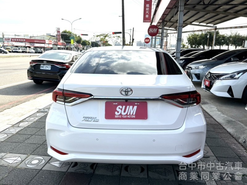 2021年式 TOYOTA Altis 1.8 豪華版 選配原廠影音 ACC跟車 定速 恆溫 代步首選 平價國民神車