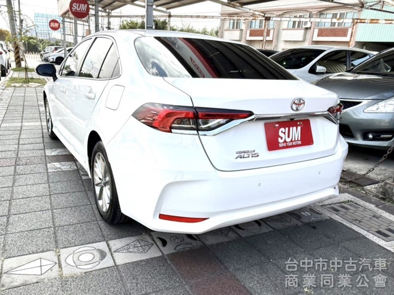 2021年式 TOYOTA Altis 1.8 豪華版 選配原廠影音 ACC跟車 定速 恆溫 代步首選 平價國民神車