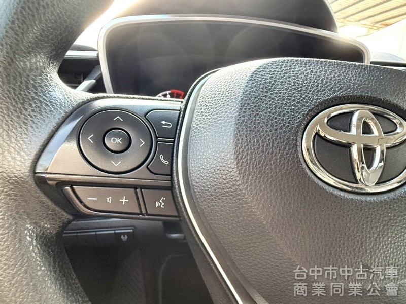 2021年式 TOYOTA Altis 1.8 豪華版 選配原廠影音 ACC跟車 定速 恆溫 代步首選 平價國民神車