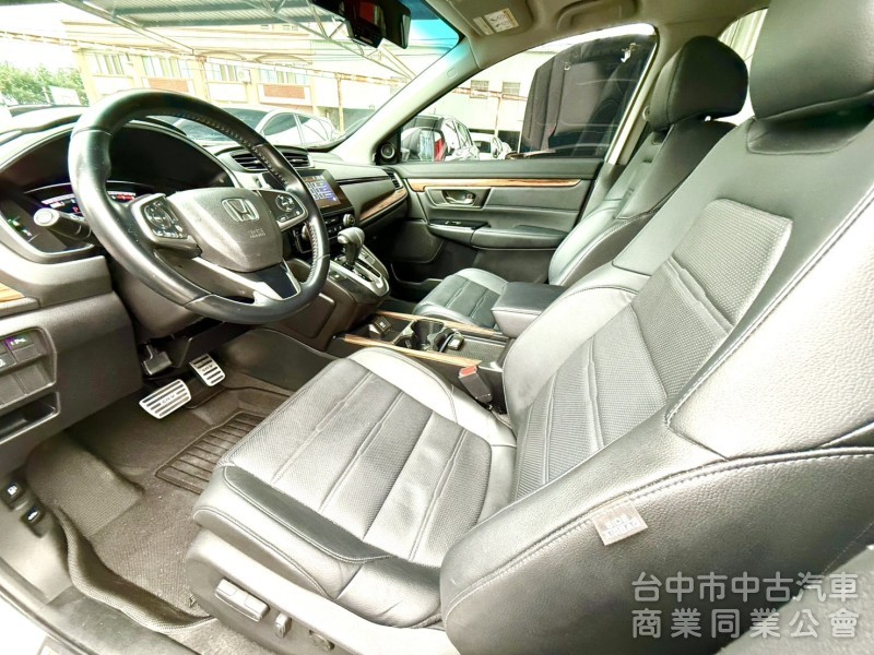 2019年 HONDA CR-V 1.5S 原鈑件 渦輪增壓 ACC 全景天窗 電尾門 空間超大又省油 市場熱銷運動休旅