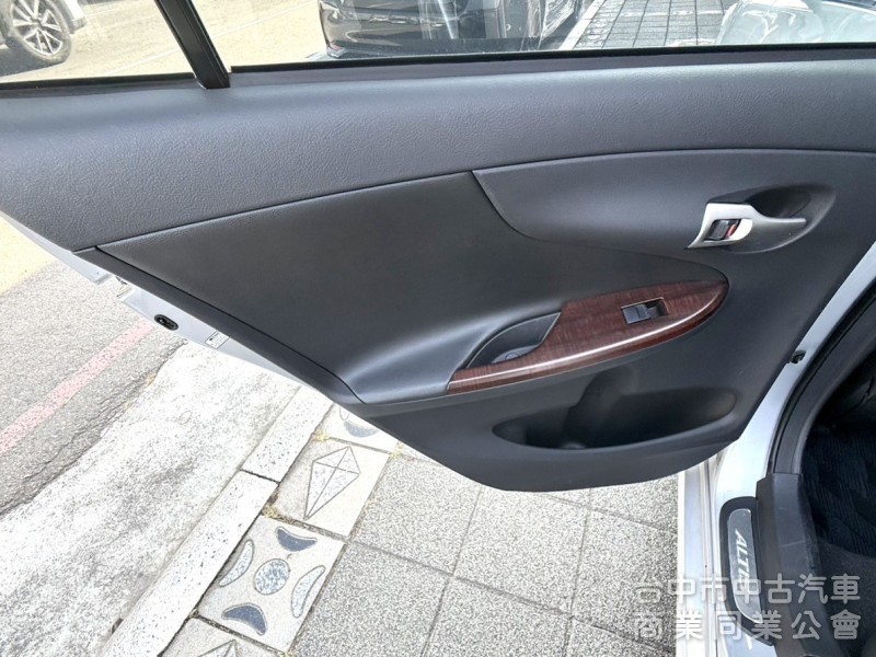 2011年 TOYOTA  Altis  1.8  E版 一手車 原鈑件 恆溫 定速 超美車況 好保養 通勤代步最佳選擇