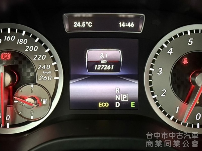 2015年式 M-Benz 總代理 A200 1.6 原鈑件 電動跑車座椅  全景天窗 外型時尚 小姊姊們的最愛款 