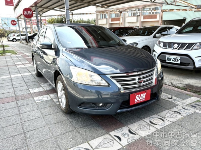 2015年 Nissan Sentra 1.8 傳奇版 原鈑件 認證車 定速巡航 感應頭燈 舒適感極佳的大型房車