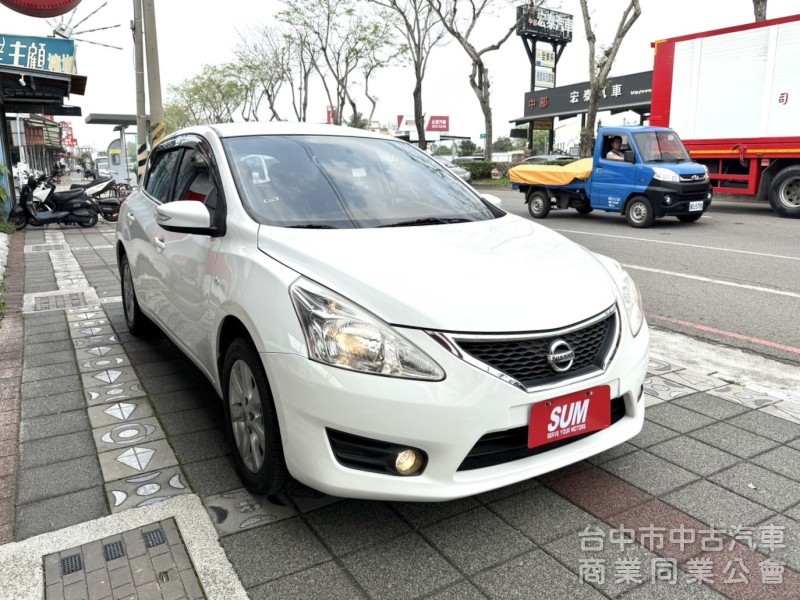 2015年 NISSAN TIIDA 5D 1.6 豪華影音版 恆溫 I-Key 定速 舒適好開 高保值 五門代步車首選