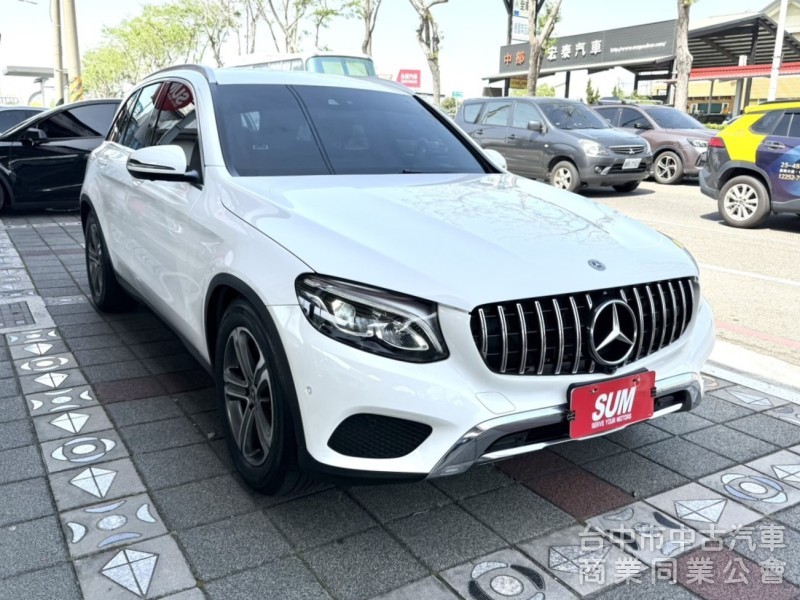 2019年 M-Benz GLC 220d 4MATIC 柴油 總代理 原鈑件 環景影像 電動座椅 豪華大空間運動休旅車