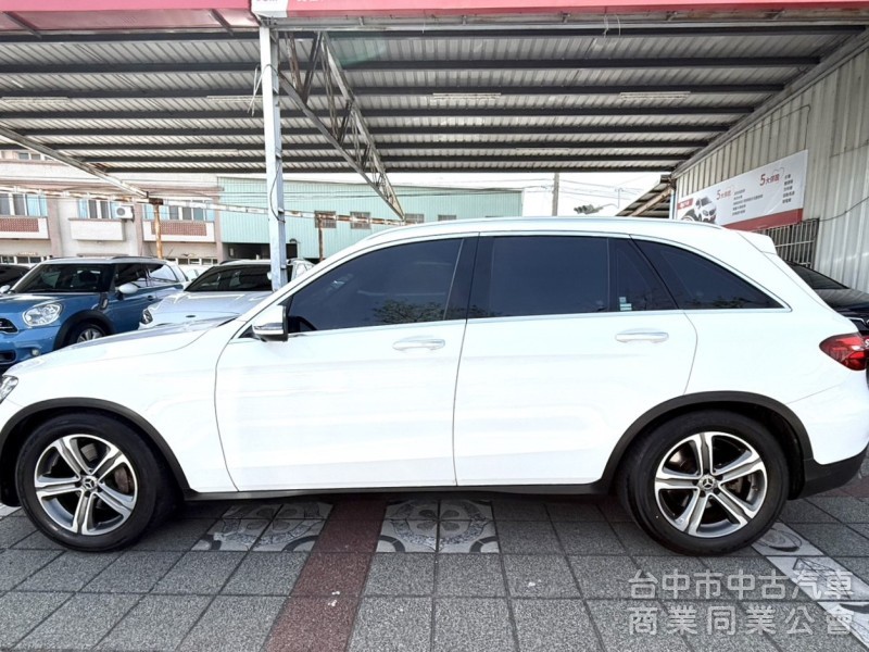 2019年 M-Benz GLC 220d 4MATIC 柴油 總代理 原鈑件 環景影像 電動座椅 豪華大空間運動休旅車