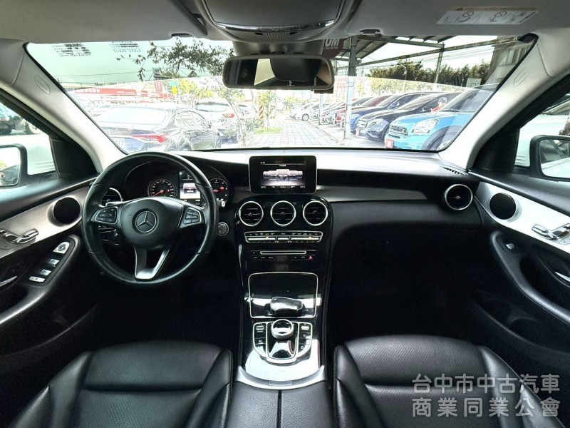 2019年 M-Benz GLC 220d 4MATIC 柴油 總代理 原鈑件 環景影像 電動座椅 豪華大空間運動休旅車