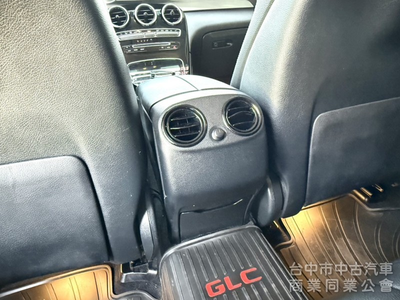 2019年 M-Benz GLC 220d 4MATIC 柴油 總代理 原鈑件 環景影像 電動座椅 豪華大空間運動休旅車