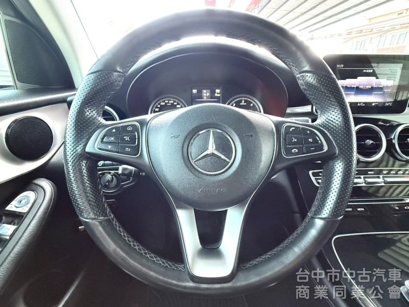 2019年 M-Benz GLC 220d 4MATIC 柴油 總代理 原鈑件 環景影像 電動座椅 豪華大空間運動休旅車