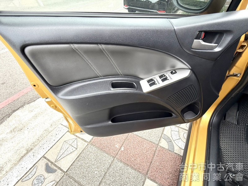 2014年 Mitsubishi Colt Plus 1.5 豪華型 恆溫空調 I-Key 倒車顯影 都會小型休旅首選