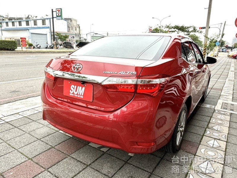 2015年 Toyota Altis 1.8 經典版 原鈑件 只跑7萬 恆溫 定速 升級9吋安卓機及配件 通勤族代步首選